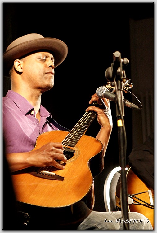 Eric Bibb  JASSEPOES